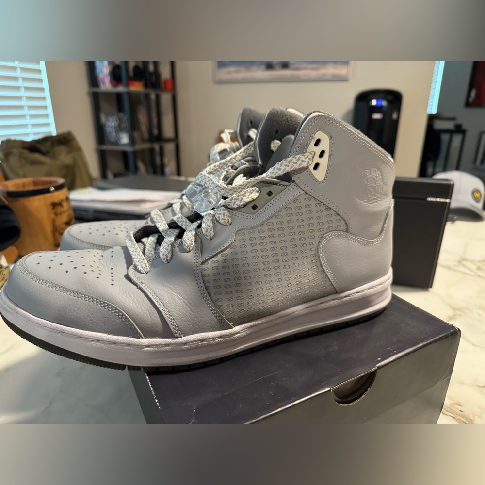 Jordan 1, Size 13